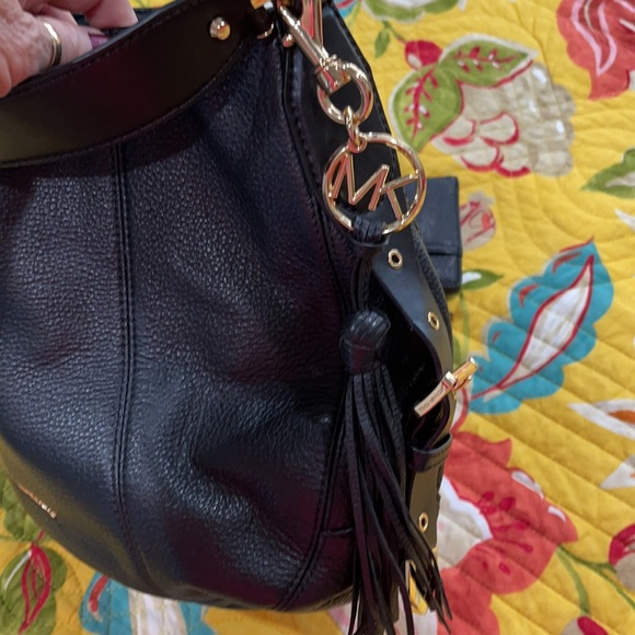 Michael kors purse - Picture 5 of 6